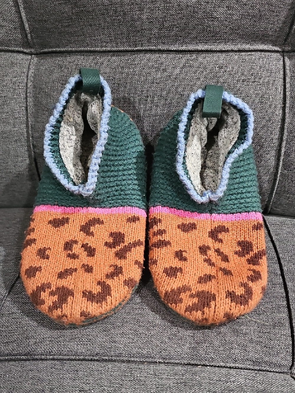 Bombas Kids Green and Orange Leopard Knit Slip-Ons with Pink Trim (A)